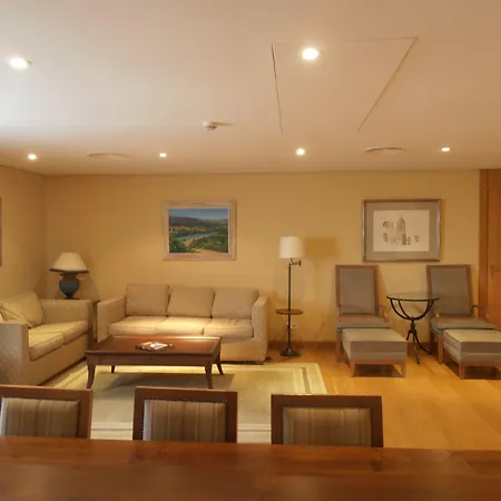Hotel De 4*